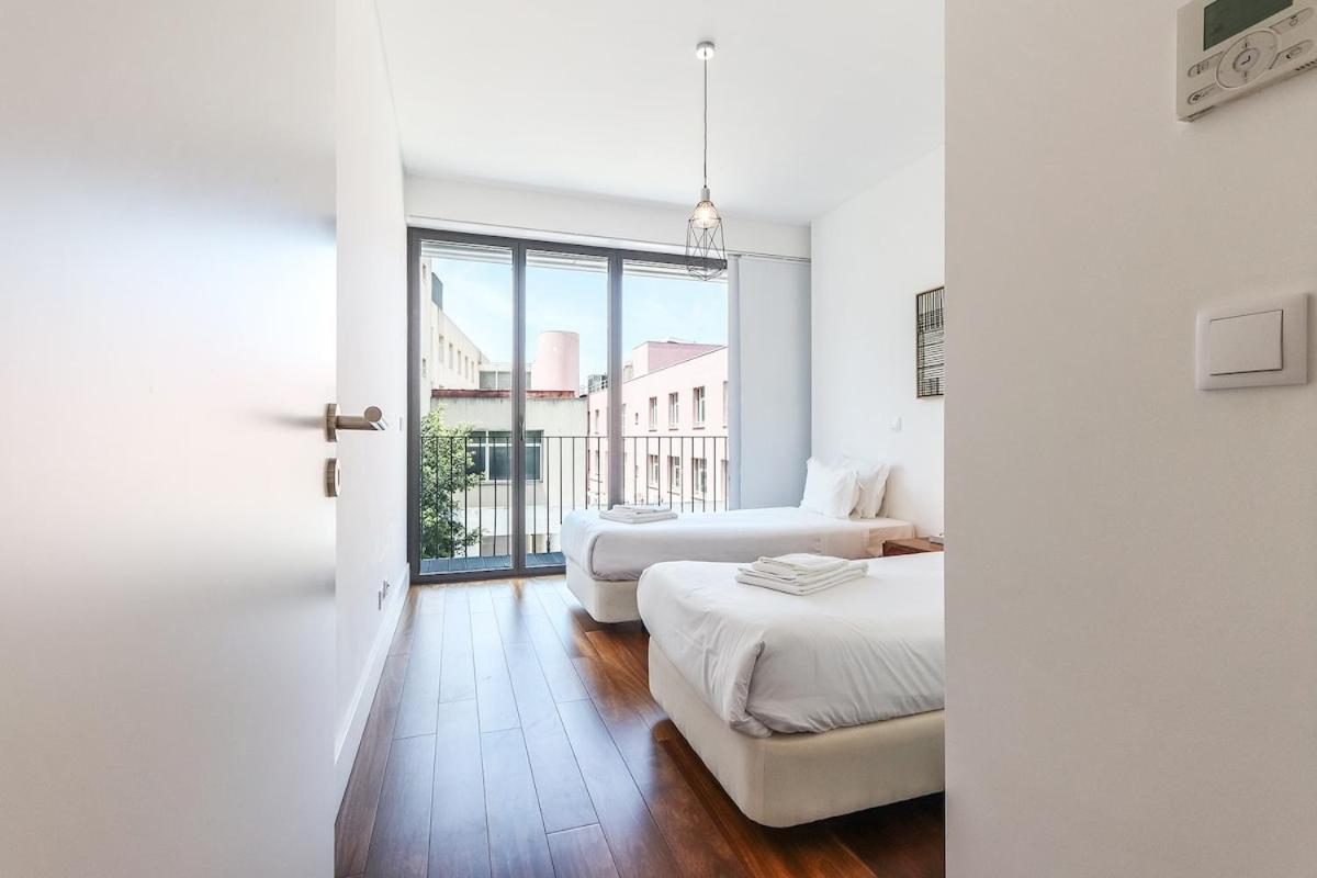 Alcantara Lovely With Balcony 2 Bdr With Ac Apartment Lissabon