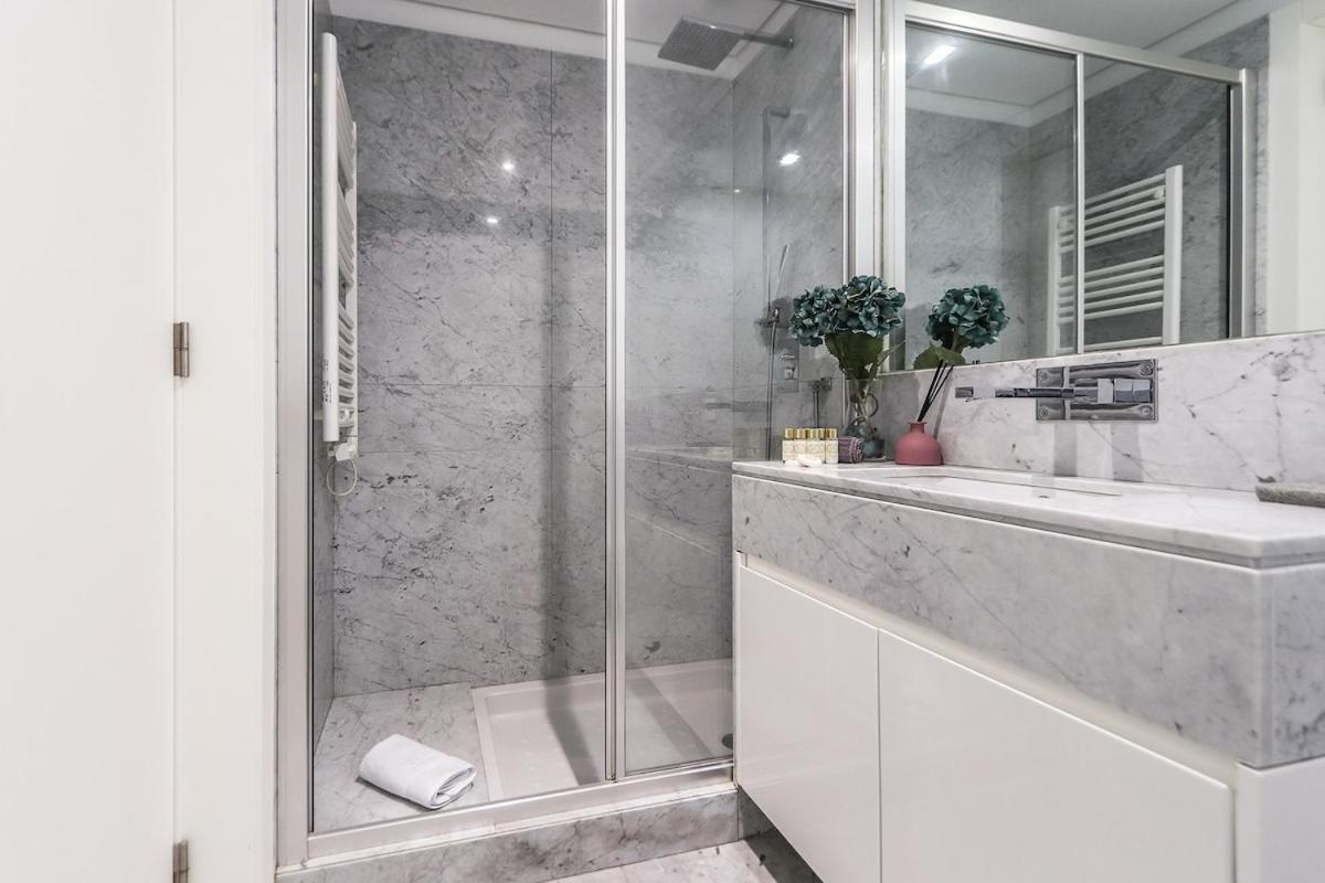 Apartment Alcantara Lovely With Balcony 2 Bdr With Ac Lissabon